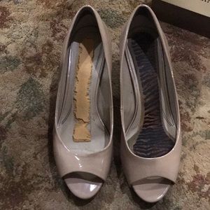 Ellen Tracy Vanna Patent Leather Pump